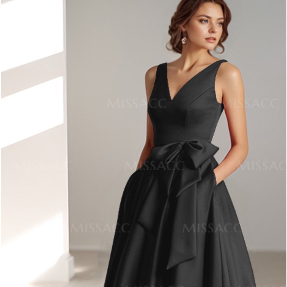 Formal cocktail dress with bow